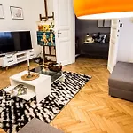 Urbano Styles Downtown Budapest